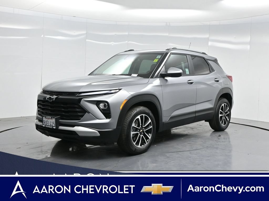 Used 2025 Chevrolet TrailBlazer LT w/ Convenience Package FWD image 1