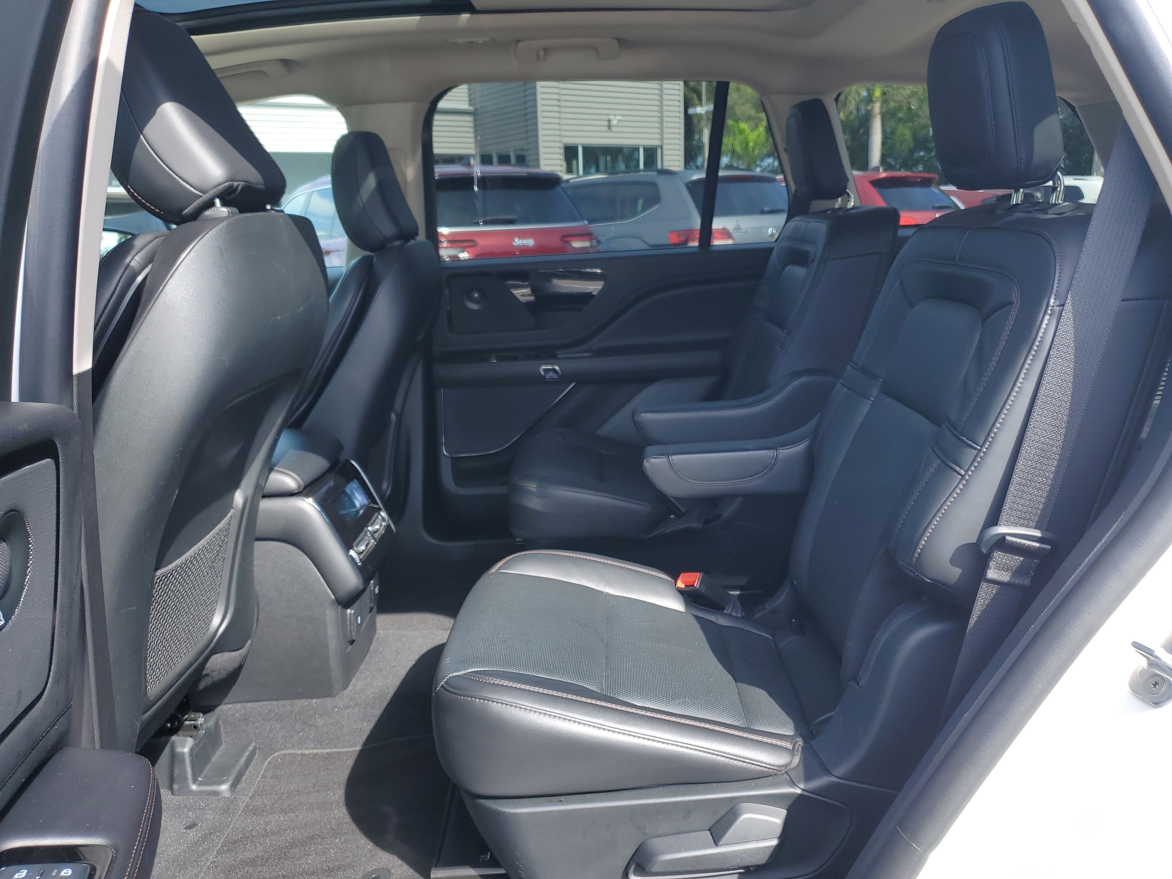 Certified 2023 Lincoln Aviator Reserve image 10