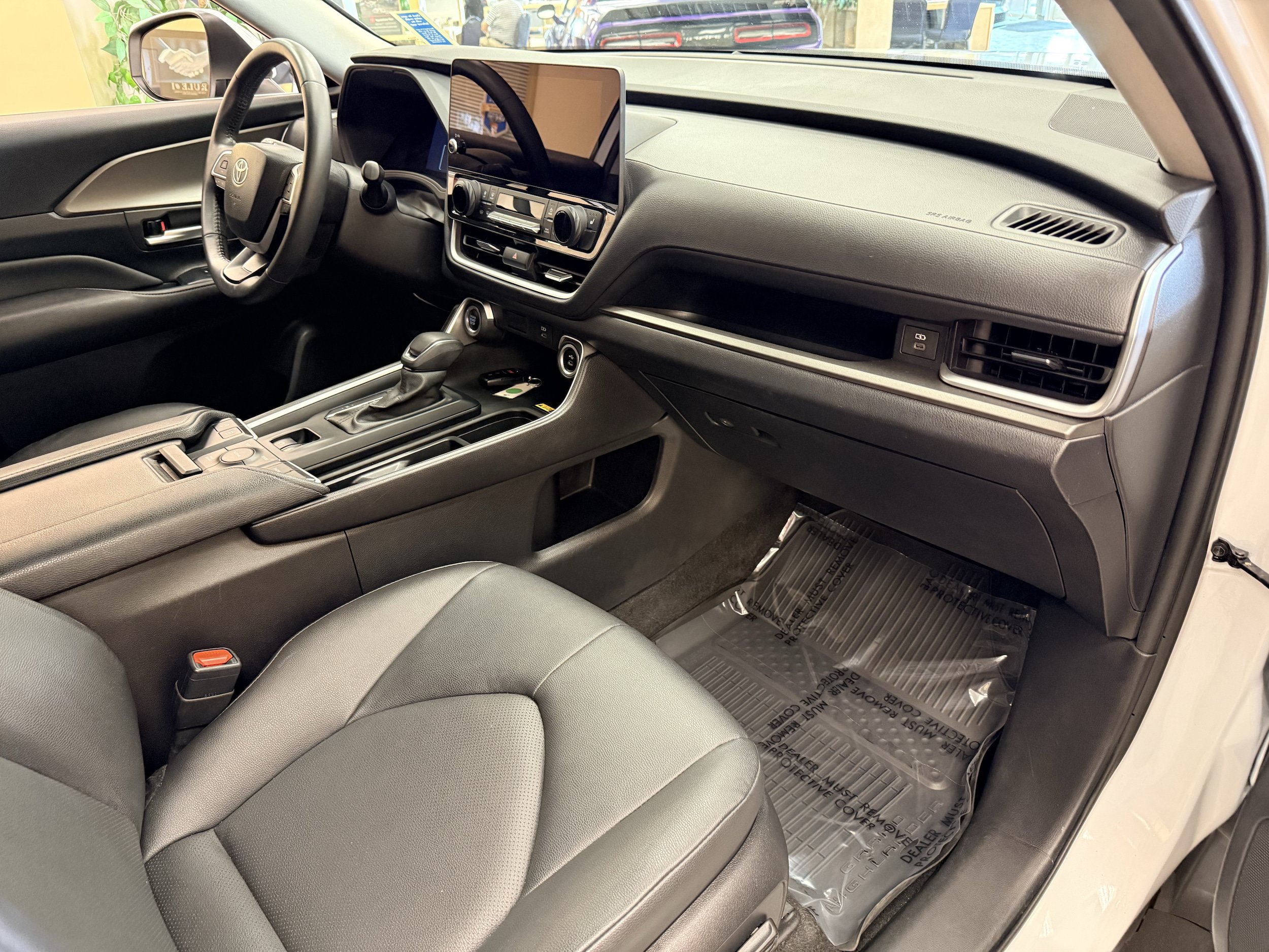 Used 2024 Toyota Grand Highlander AWD image 23