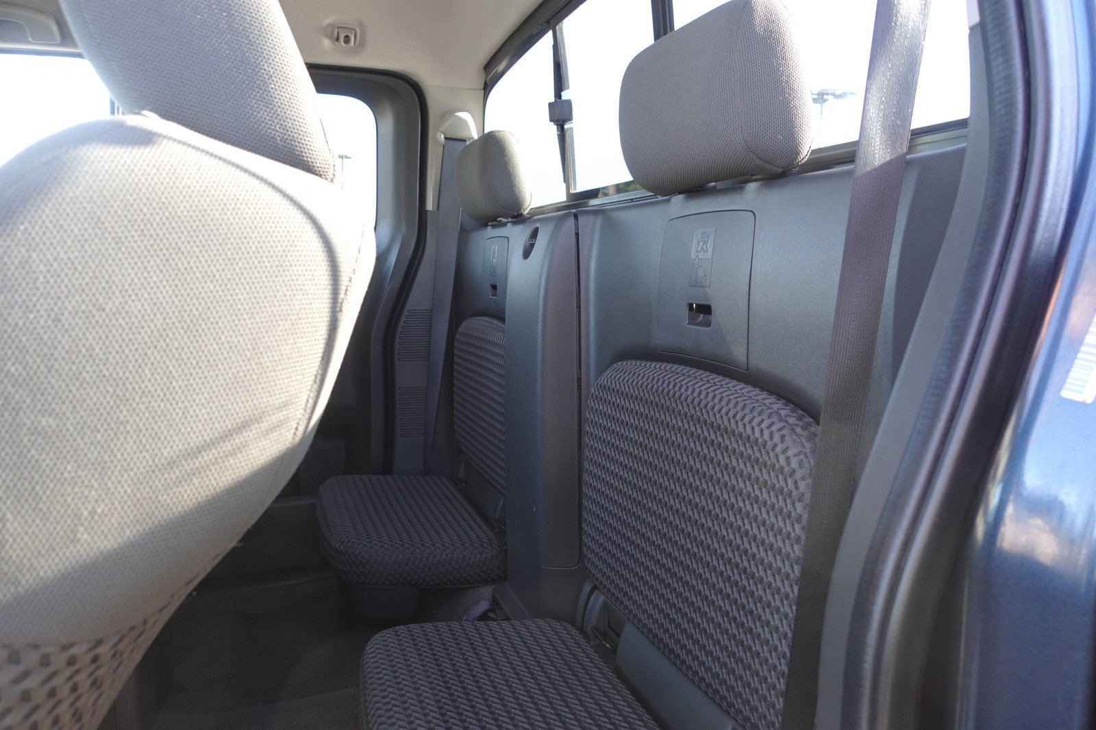 Used 2013 Nissan Frontier SV RWD image 20