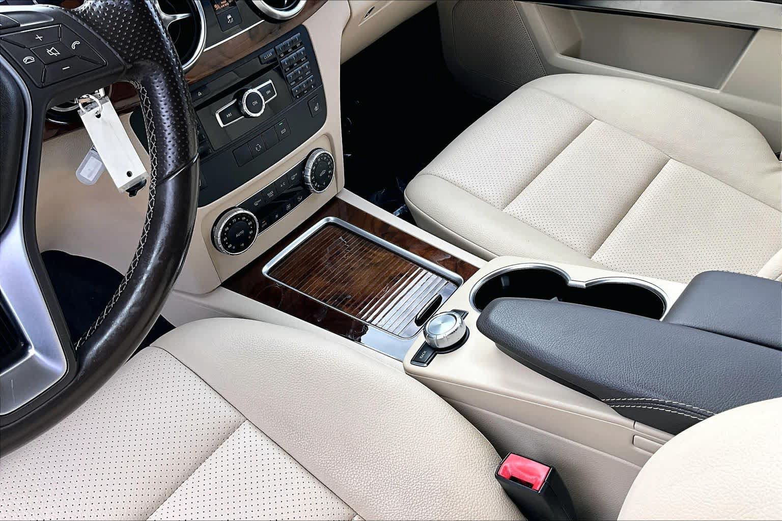 Used 2015 Mercedes-Benz GLK 350 4MATIC image 17