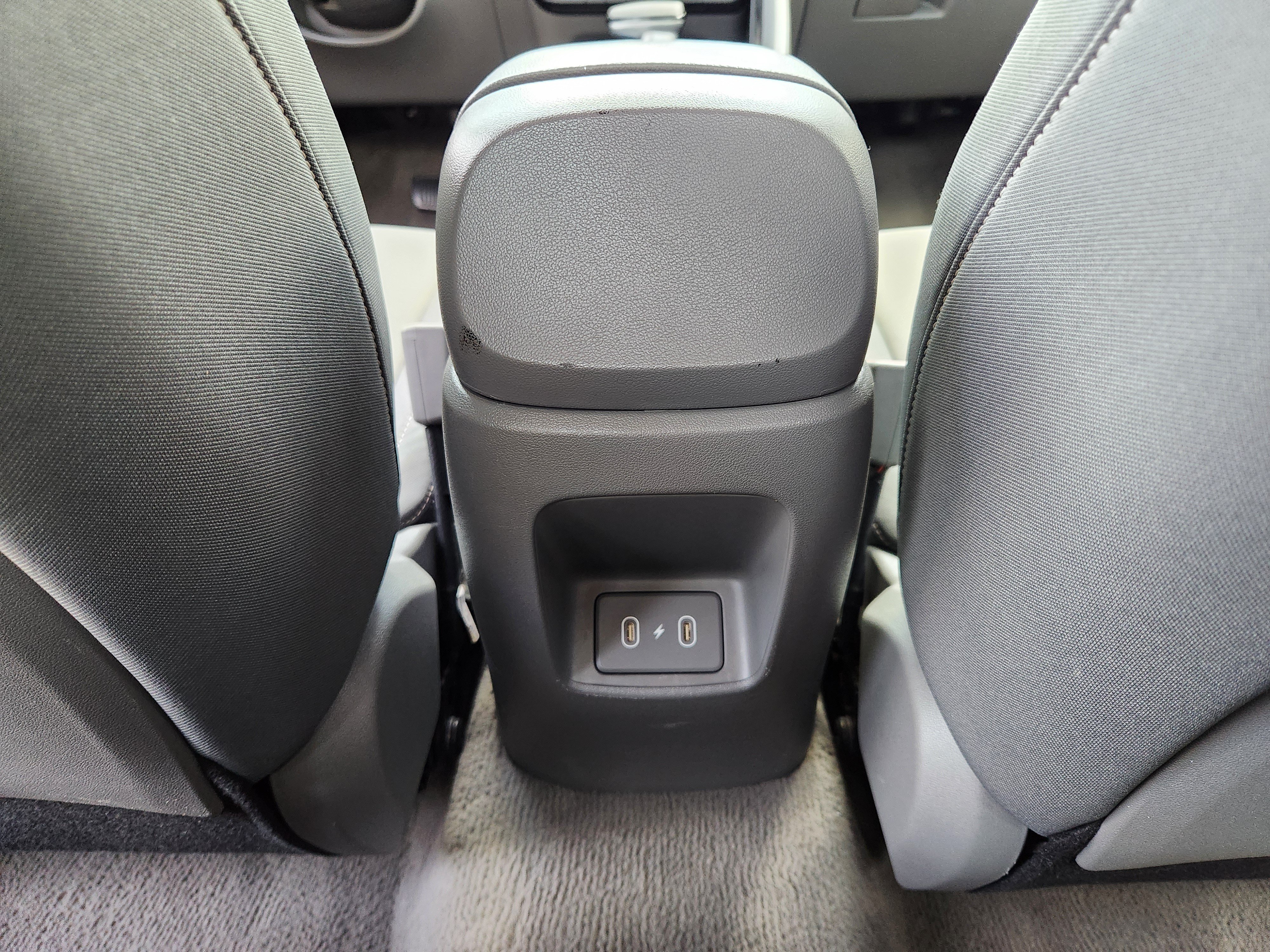 Used 2024 Hyundai Elantra SEL FWD image 31
