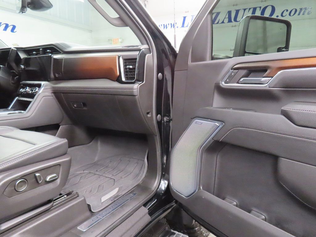 Used 2024 GMC Sierra 2500 Denali w/ Technology Package image 30