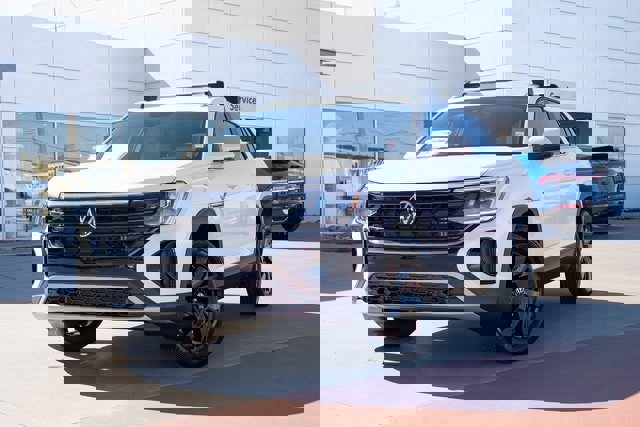 New 2026 Volkswagen Atlas Cross Sport SE image 2