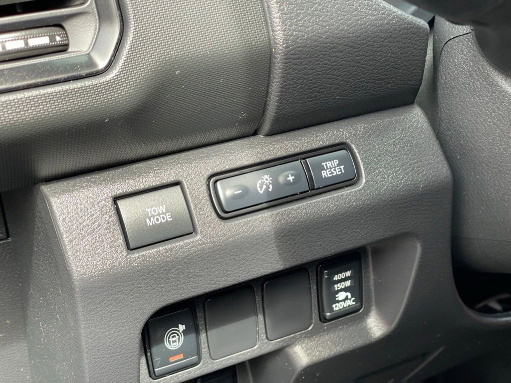 Certified 2023 Nissan Frontier PRO-4X w/ Pro Convenience Package AWD/4WD image 19