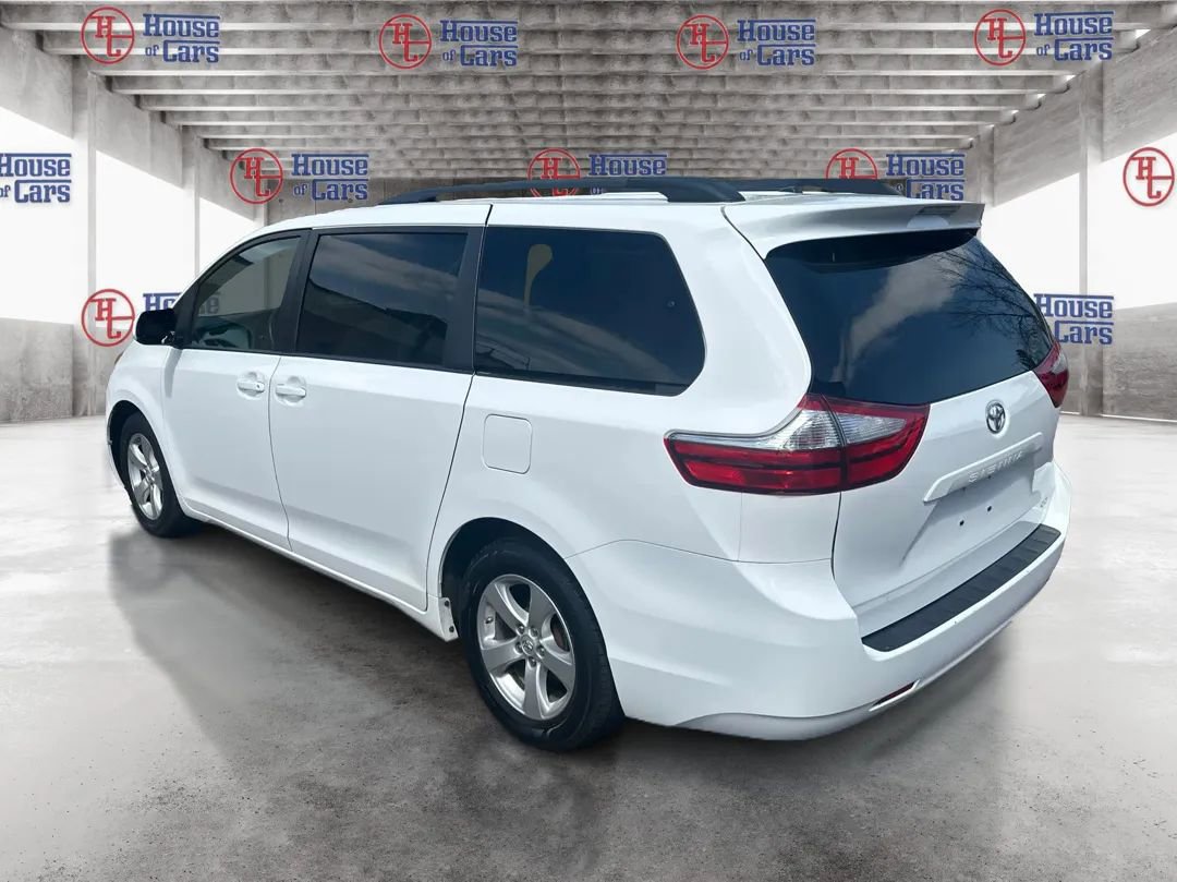 Used 2016 Toyota Sienna LE FWD image 7