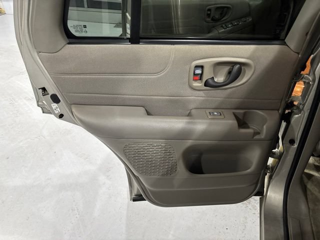 Used 2004 Chevrolet Blazer LS w/ Preferred Equipment Group AWD/4WD image 16