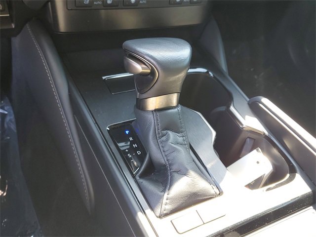 Used 2024 Lexus ES 300h w/ Premium Package image 21