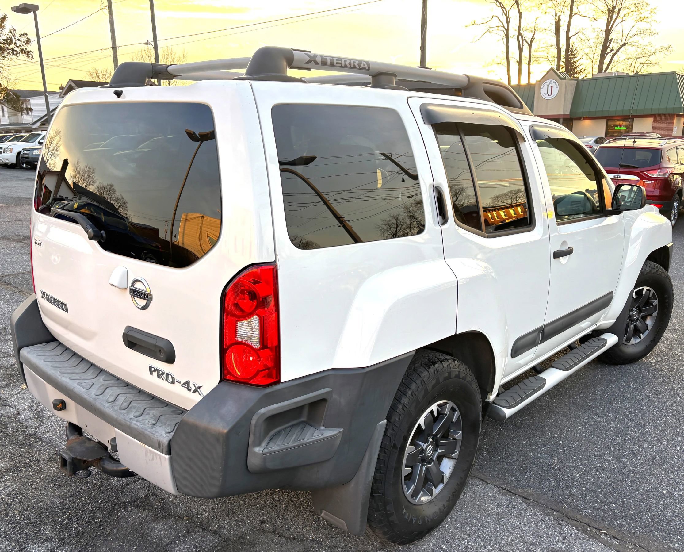 Used 2015 Nissan Xterra PRO-4X image 5