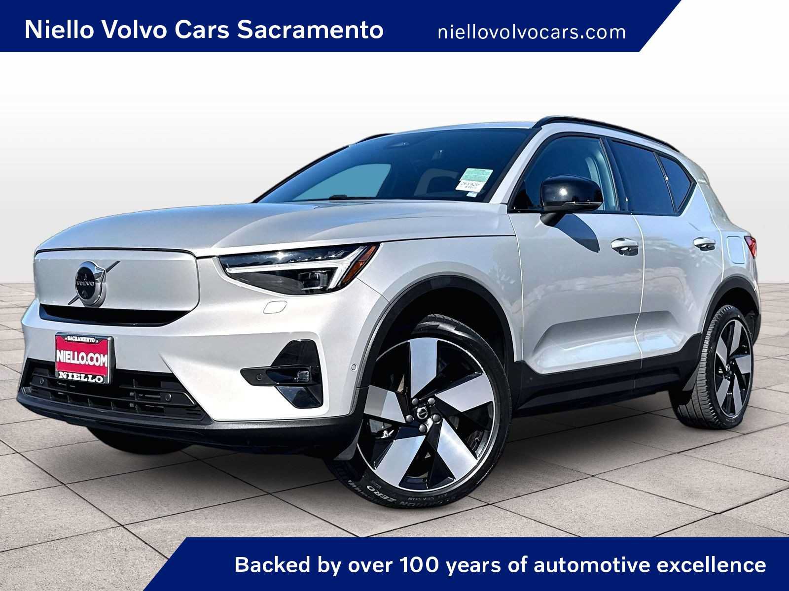 Used 2023 Volvo XC40 Recharge Ultimate AWD/4WD image 1