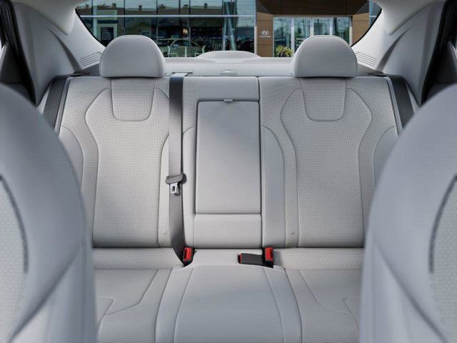 New 2025 Hyundai Elantra Limited w/ Cargo Package image 13