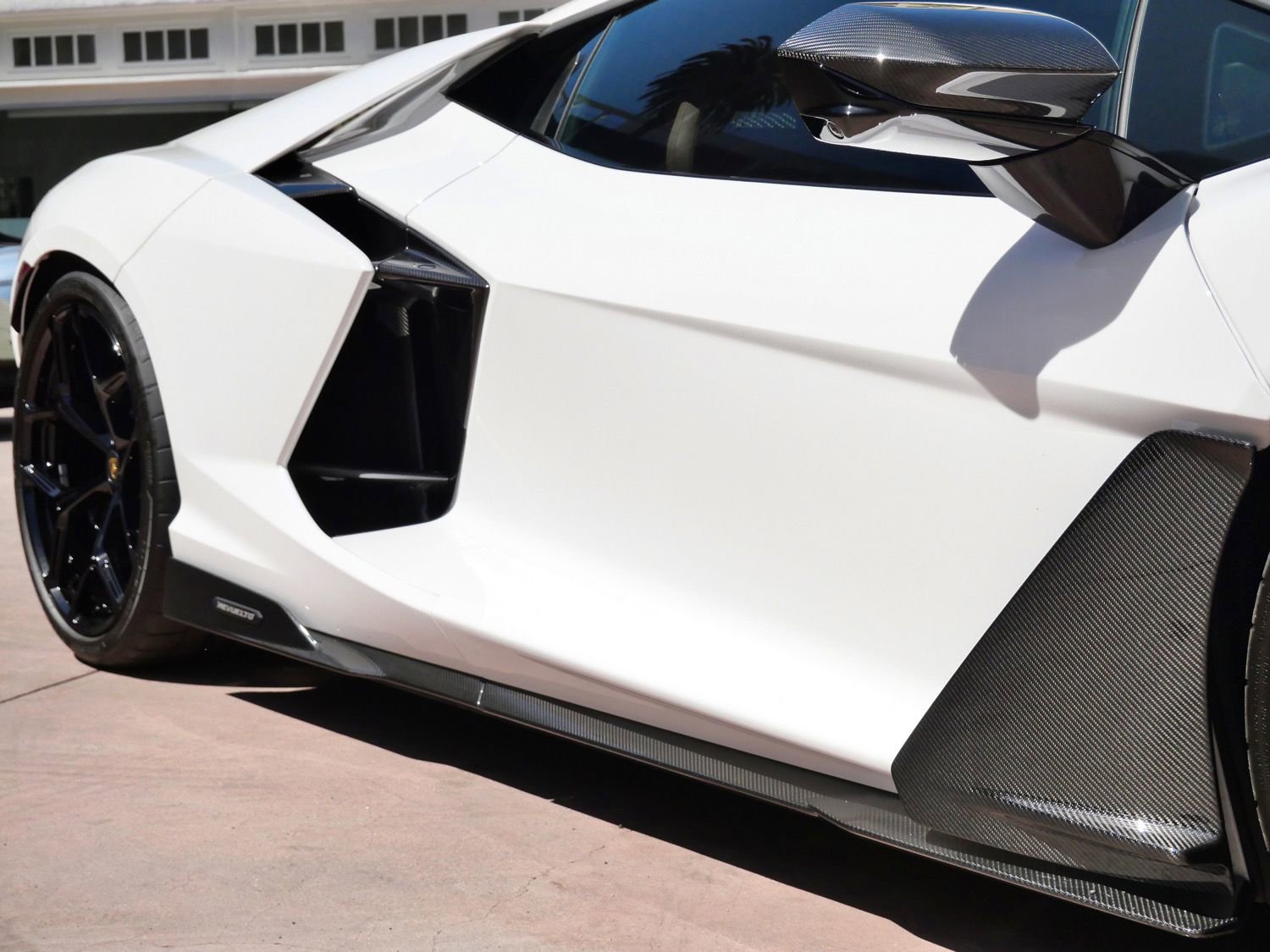 Used 2024 Lamborghini Revuelto AWD/4WD image 18