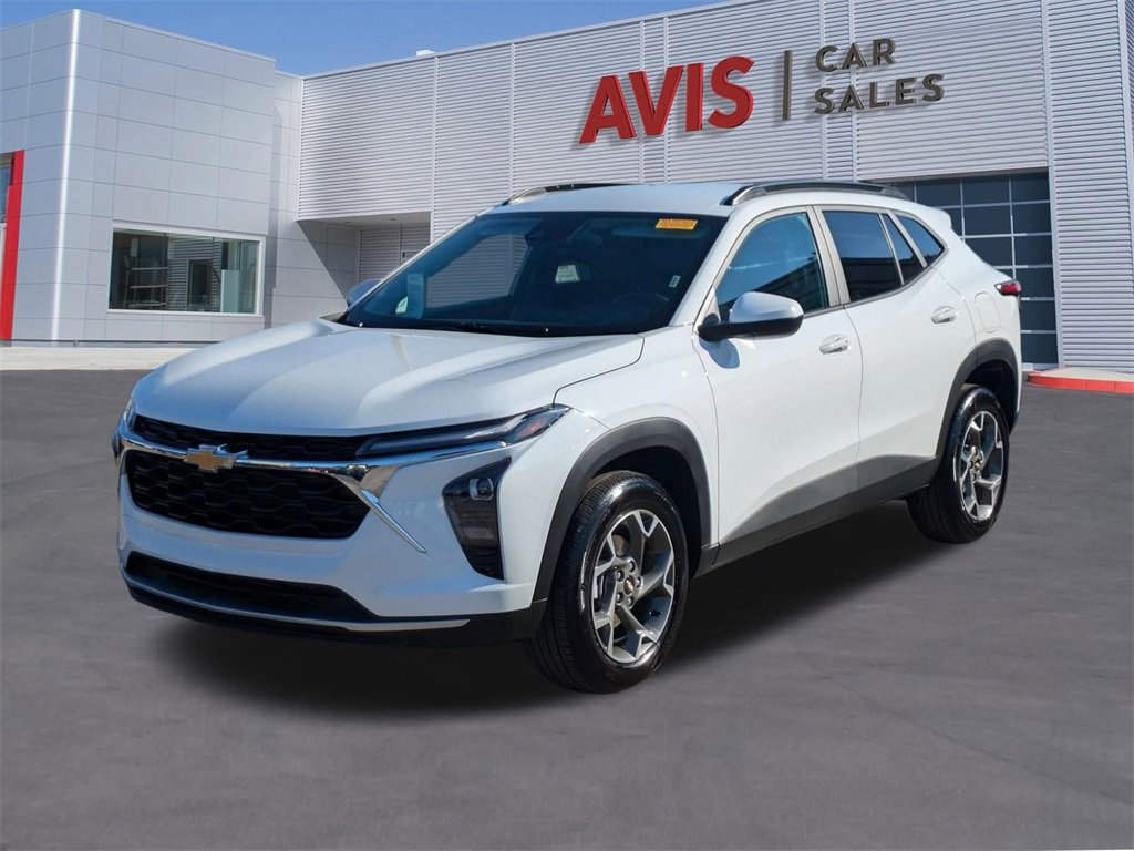 Used 2025 Chevrolet Trax LT w/ LT Convenience Package image 1