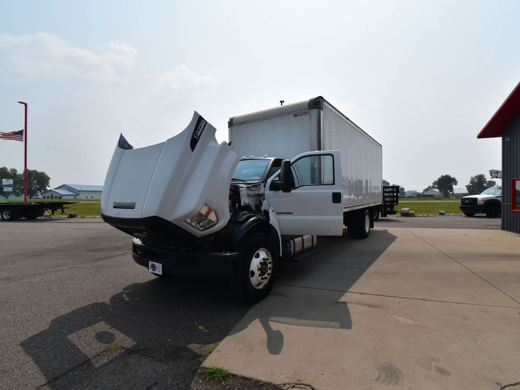 Used 2019 Ford F750 2WD Regular Cab Super Duty image 16