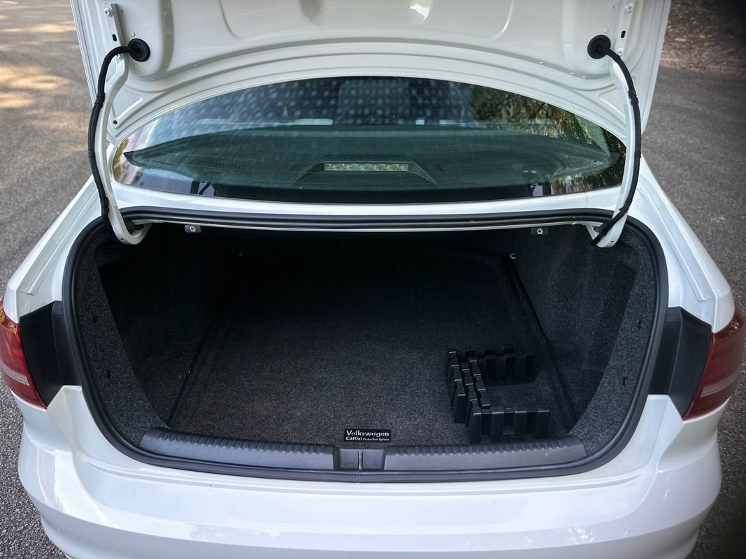 Used 2017 Volkswagen Jetta S w/ Jetta S Cold Weather Package image 23