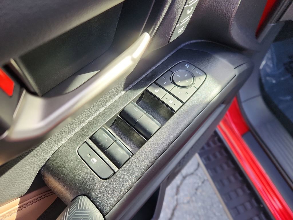 Used 2025 Toyota 4Runner Limited image 12