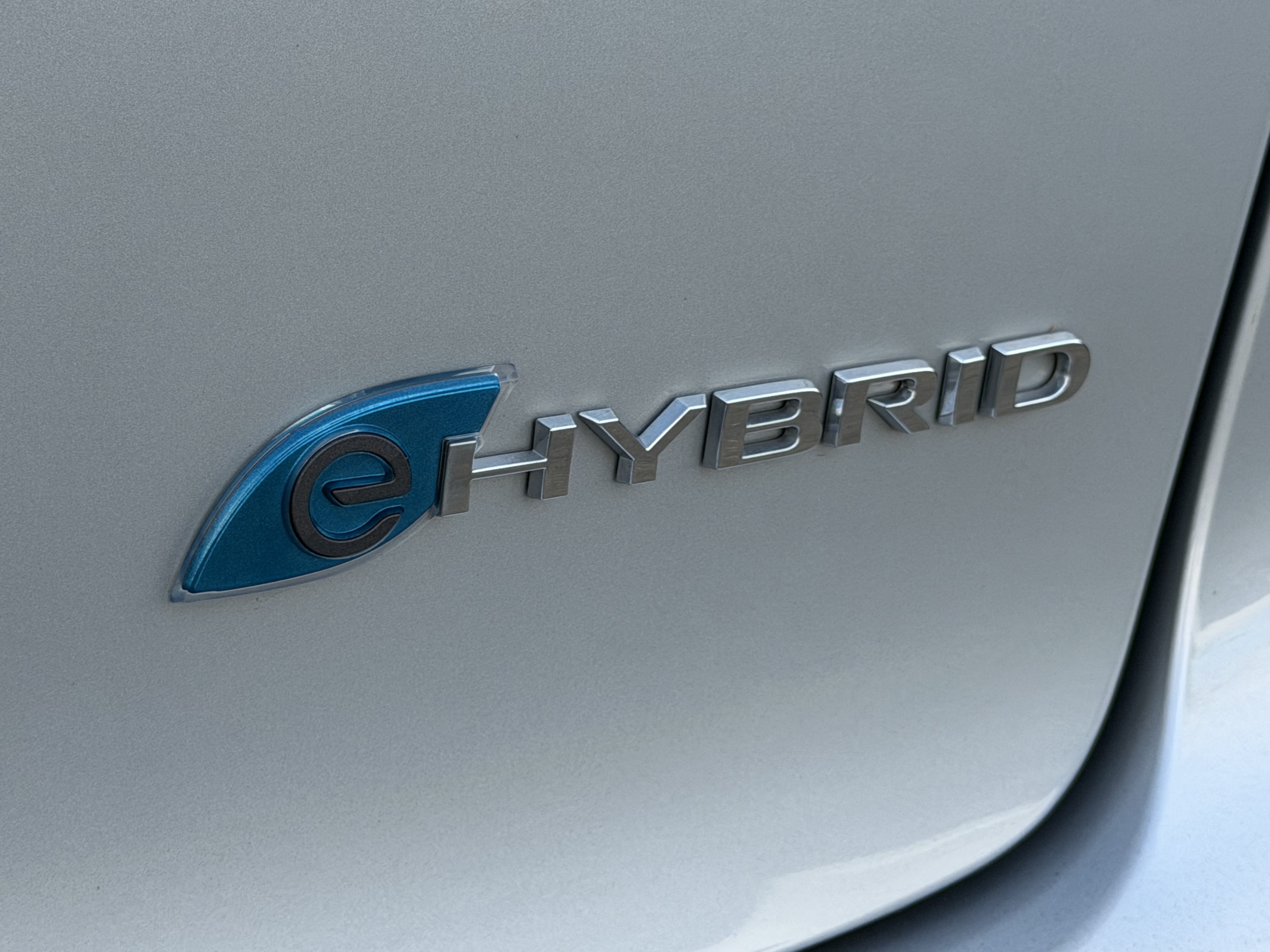 Certified 2024 Chrysler Pacifica Limited FWD image 15
