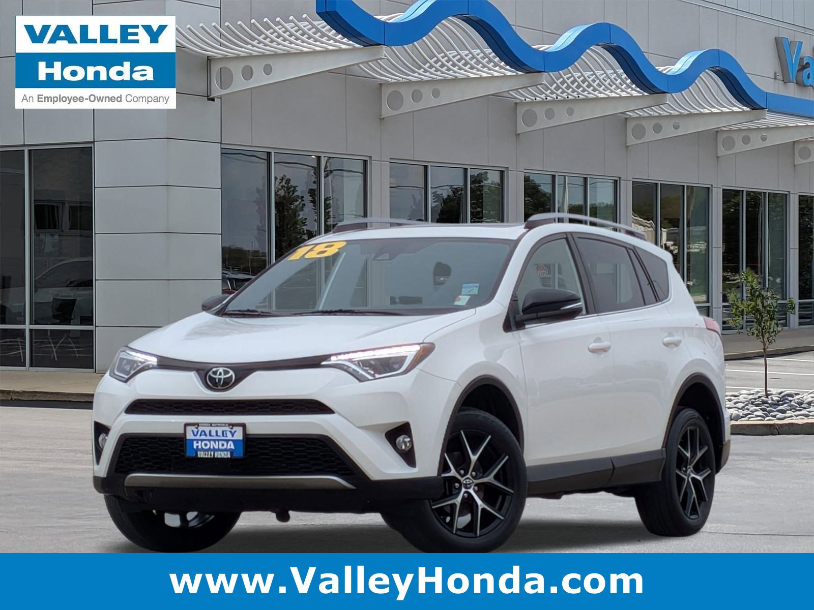 Used 2018 Toyota RAV4 SE w/ Power Extra Value Package image 1
