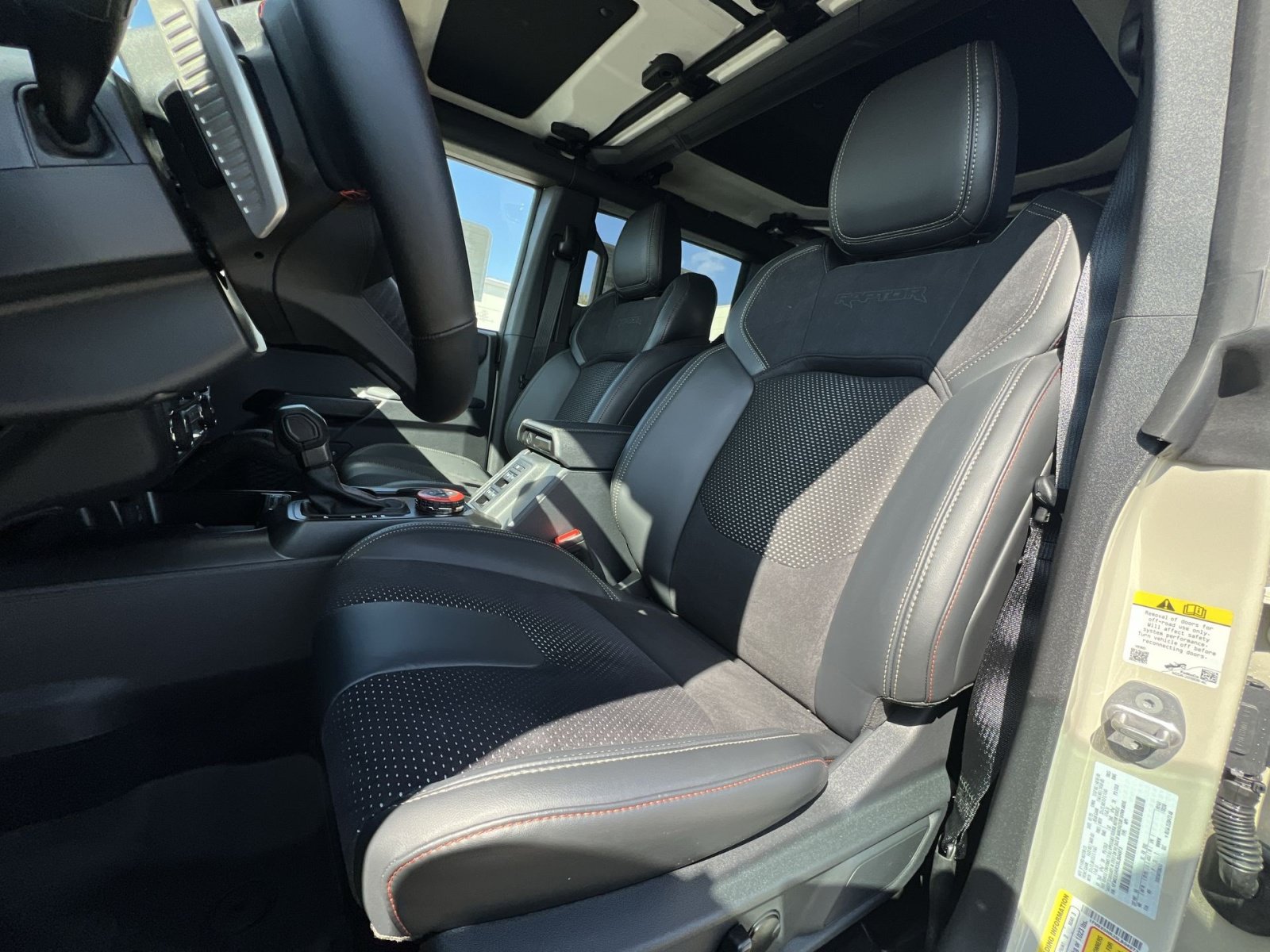 New 2025 Ford Bronco Raptor w/ Interior Carbon Fiber Pack AWD/4WD image 13