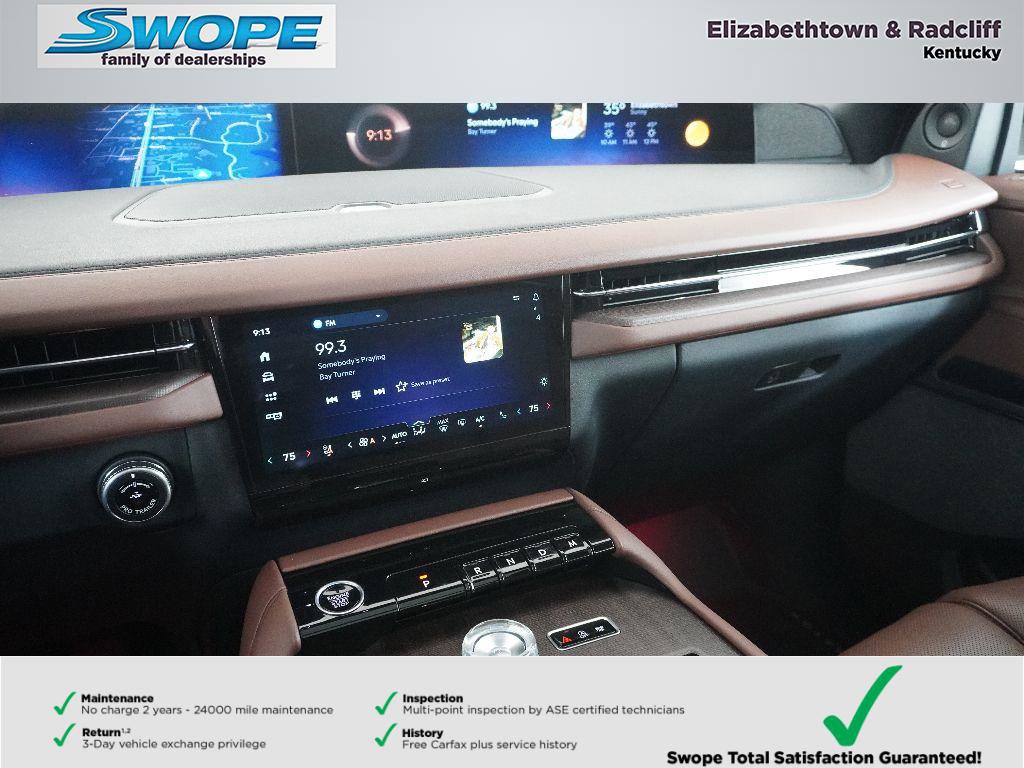 Used 2025 Lincoln Navigator Reserve image 21