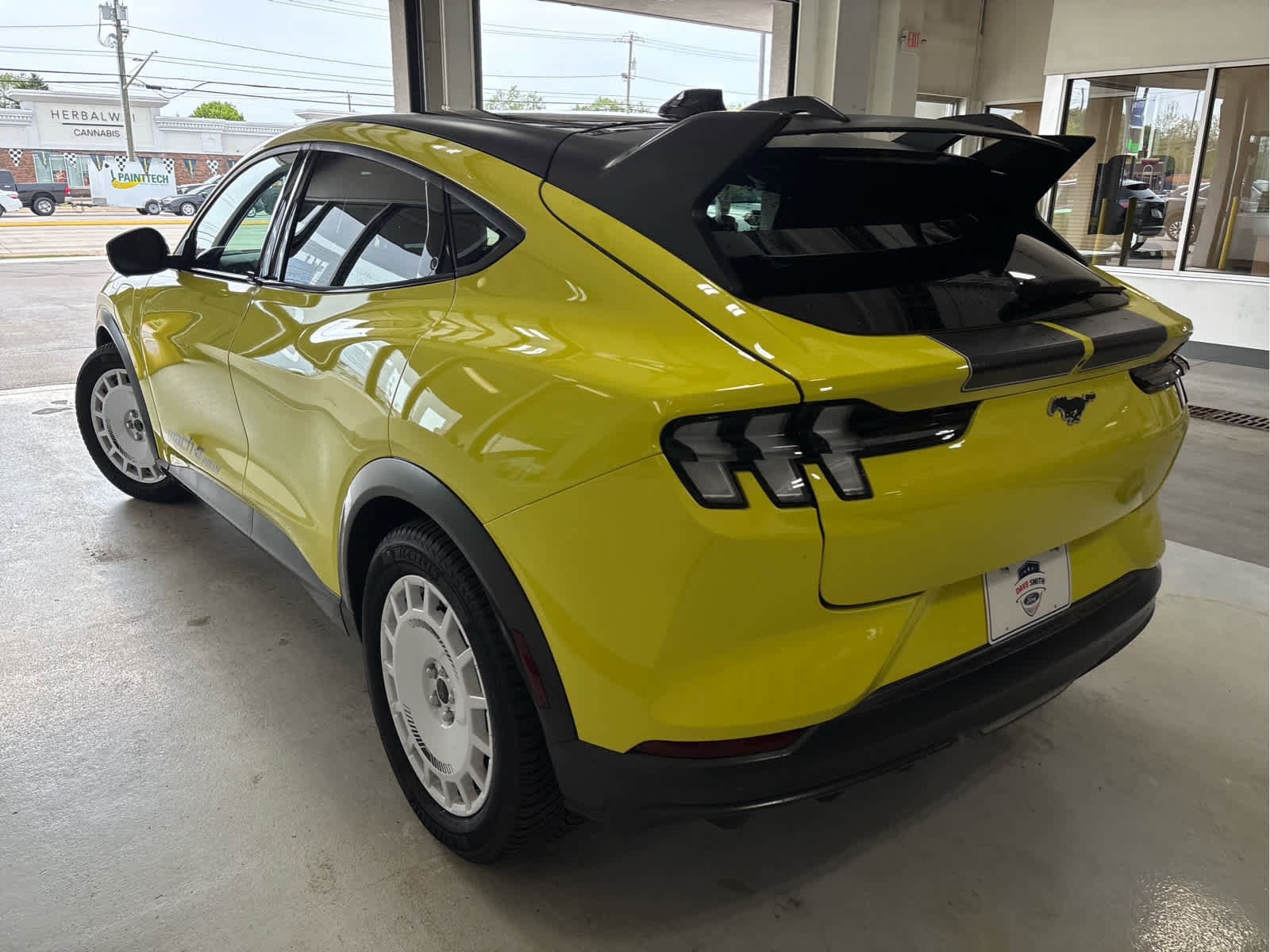 Used 2025 Ford Mustang Mach-E GT AWD/4WD image 5