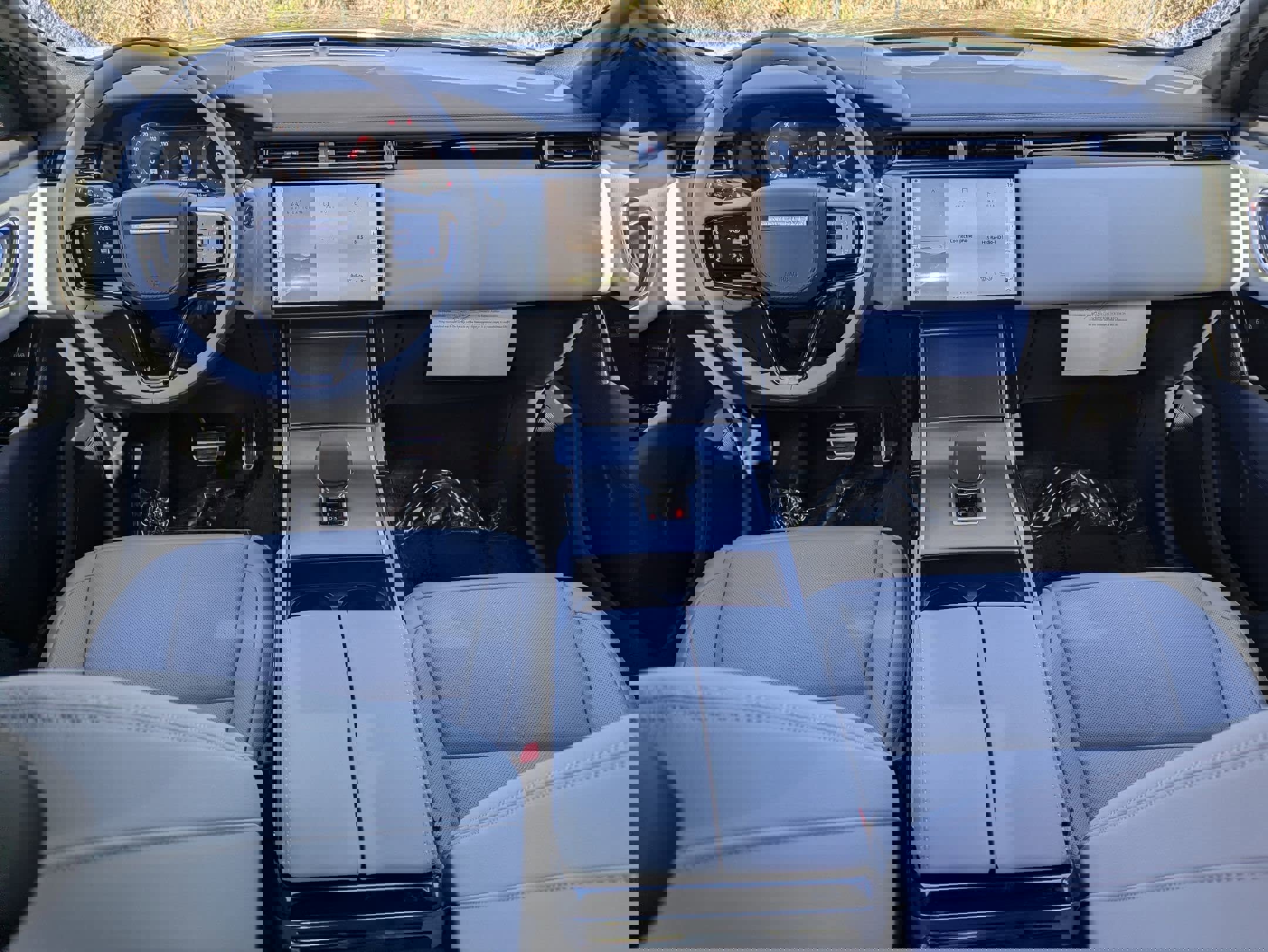 New 2026 Land Rover Range Rover Velar Dynamic SE AWD/4WD image 21