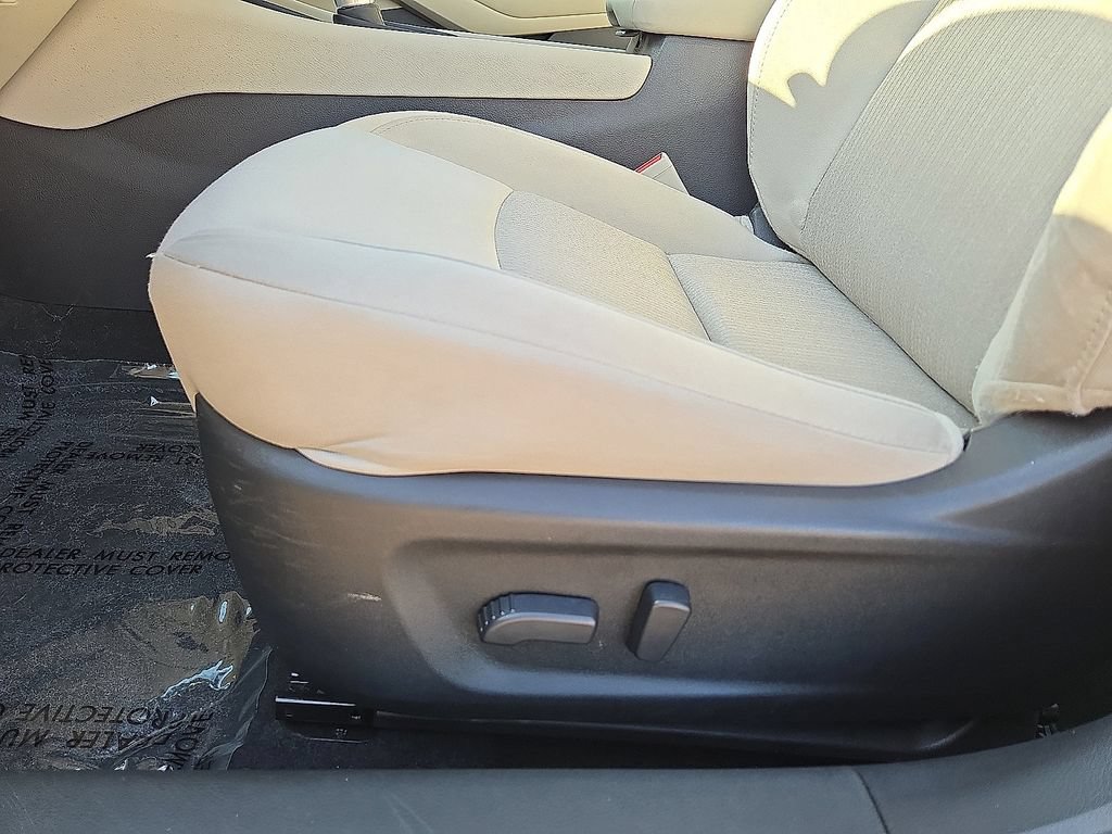 Used 2025 Nissan Altima 2.5 SV FWD image 23