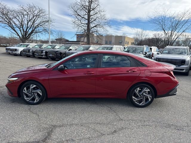 Certified 2025 Hyundai Elantra Sport w/ Cargo Package image 21