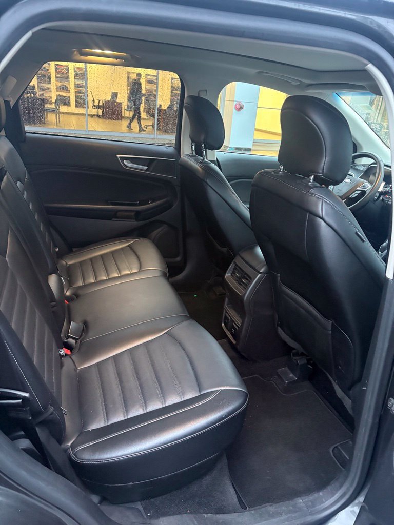 Used 2017 Ford Edge SEL w/ Equipment Group 201A AWD/4WD image 10