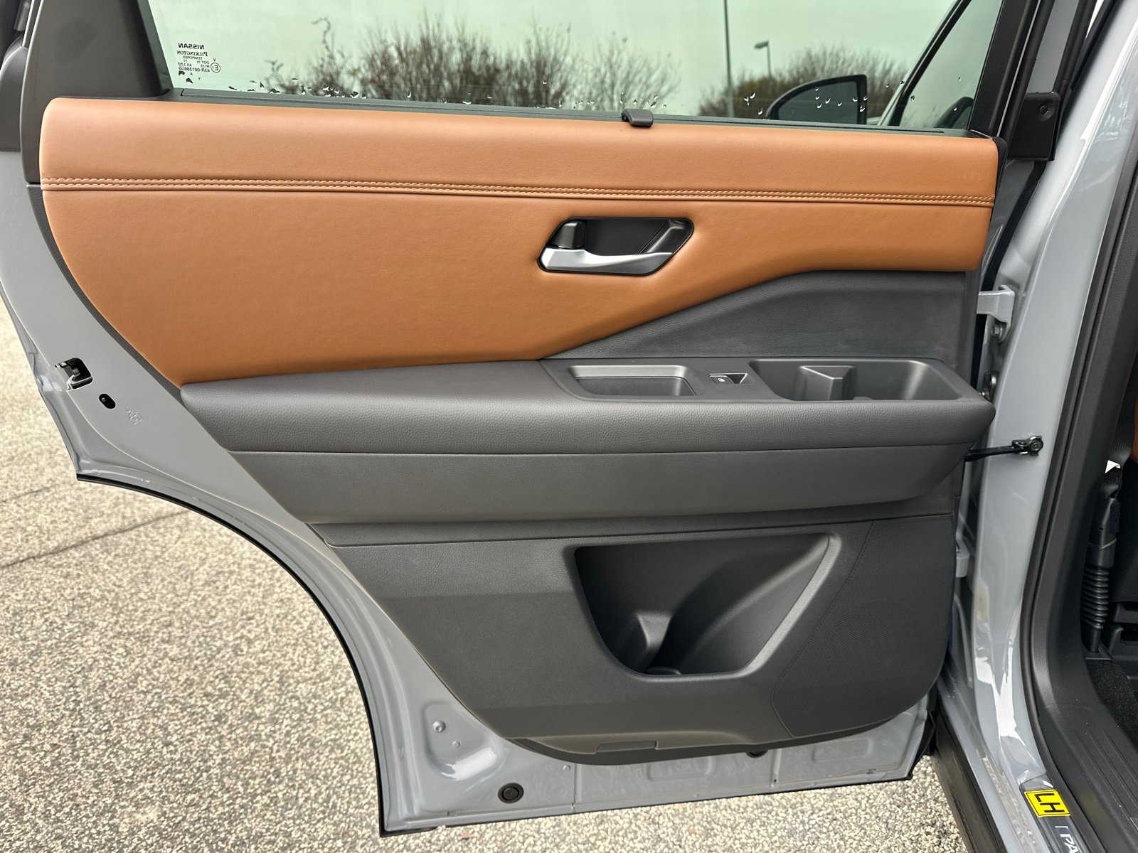 New 2025 Nissan Pathfinder Platinum w/ Lighting Package (N92) image 23