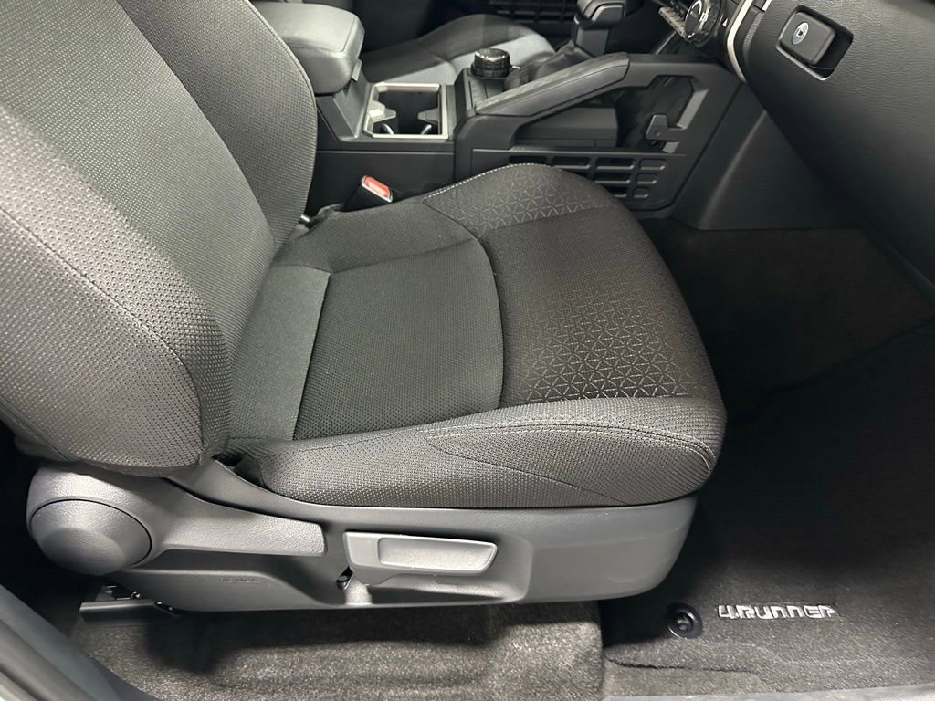 Used 2025 Toyota 4Runner SR5 image 60