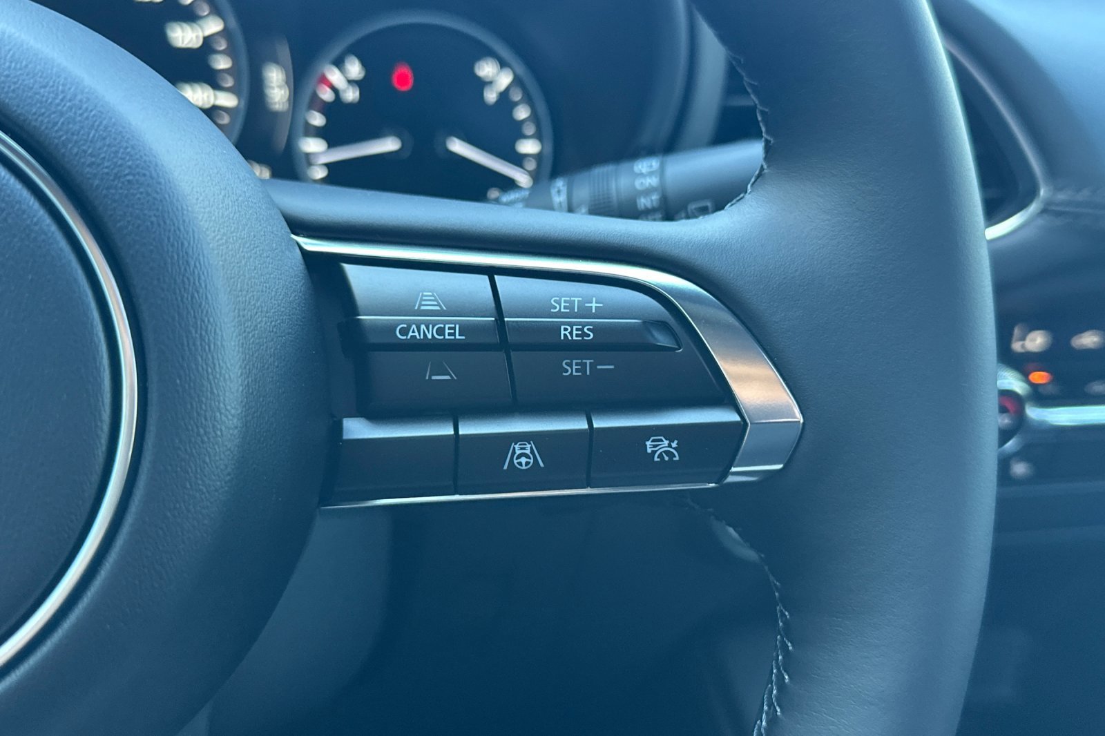 New 2026 MAZDA MAZDA3 Hatchback w/Premium Plus Pkg image 29