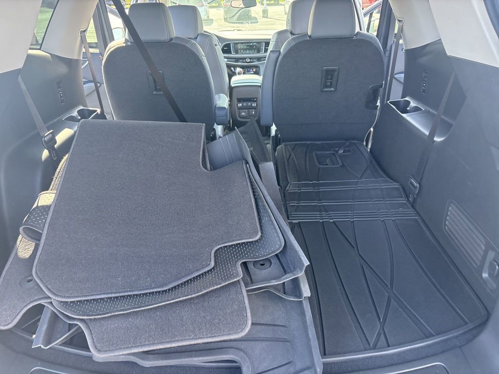 Used 2019 Buick Enclave Essence image 25