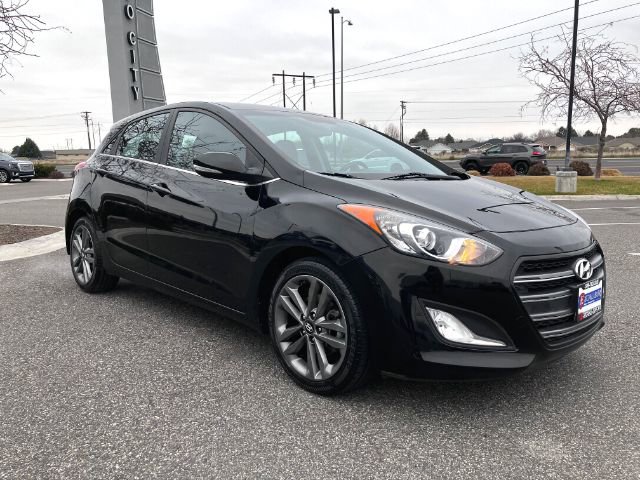 Used 2016 Hyundai Elantra GT w/ Option Group 02 image 40