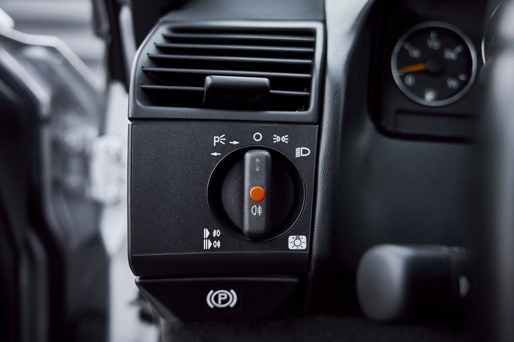 Used 2002 Mercedes-Benz SL 500 w/ SL2 Option Pkg image 46