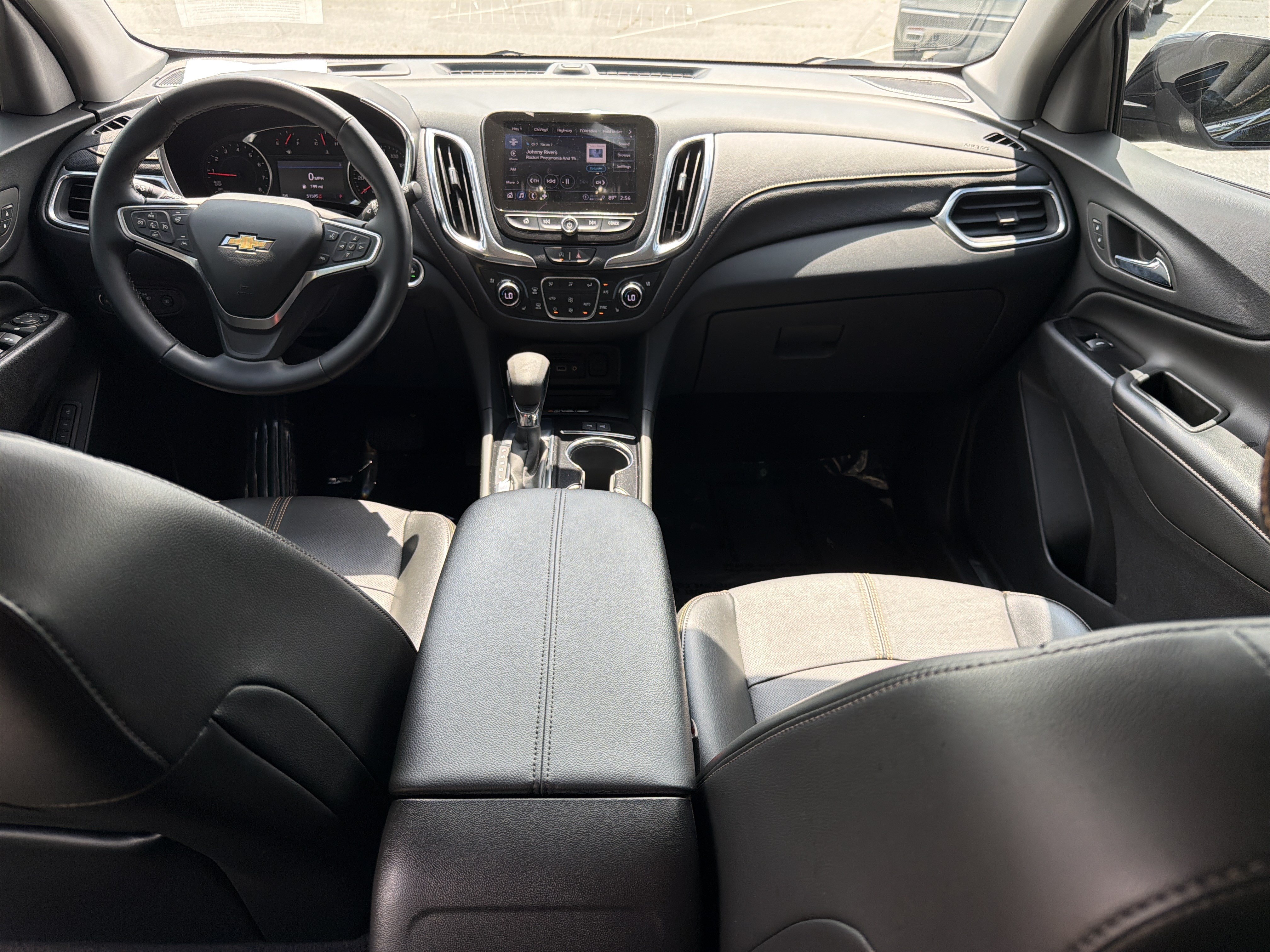 Used 2023 Chevrolet Equinox Premier FWD image 23