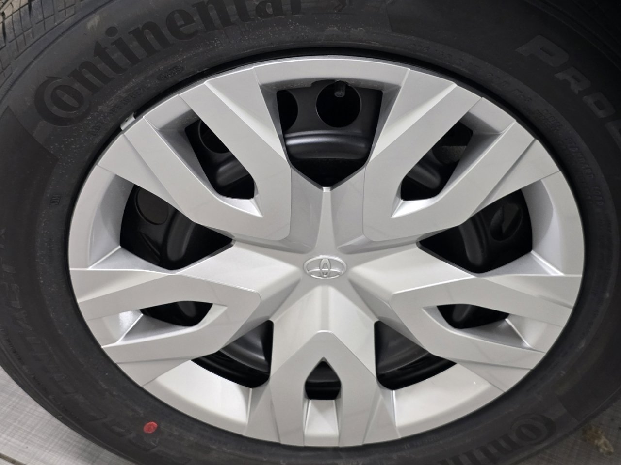 New 2026 Toyota Corolla Cross L image 7