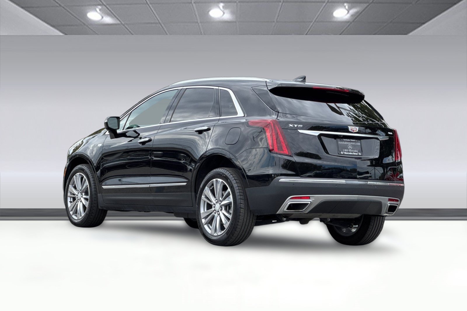 Used 2024 Cadillac XT5 Premium Luxury FWD image 3