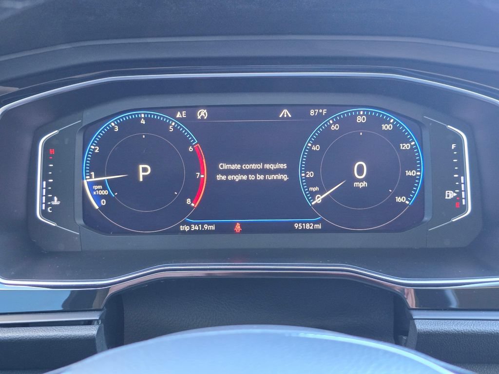 Used 2019 Volkswagen Jetta SEL w/ Cold Weather Package FWD image 21