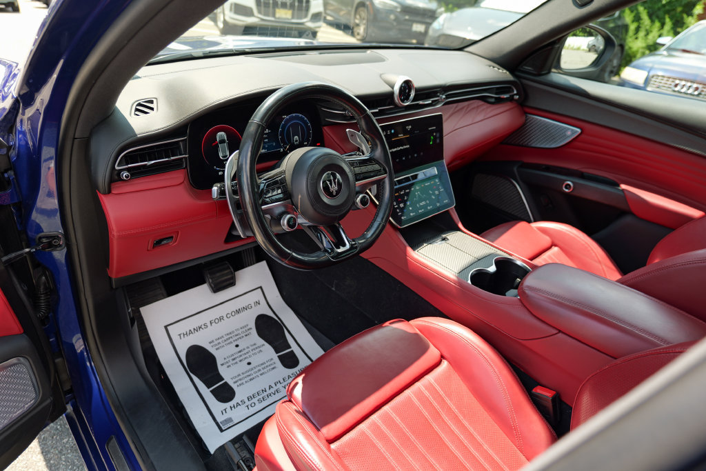 Used 2023 Maserati Grecale Modena AWD/4WD image 19