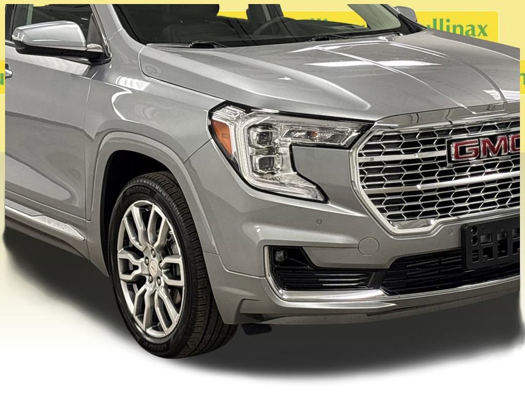 Used 2023 GMC Terrain Denali image 5