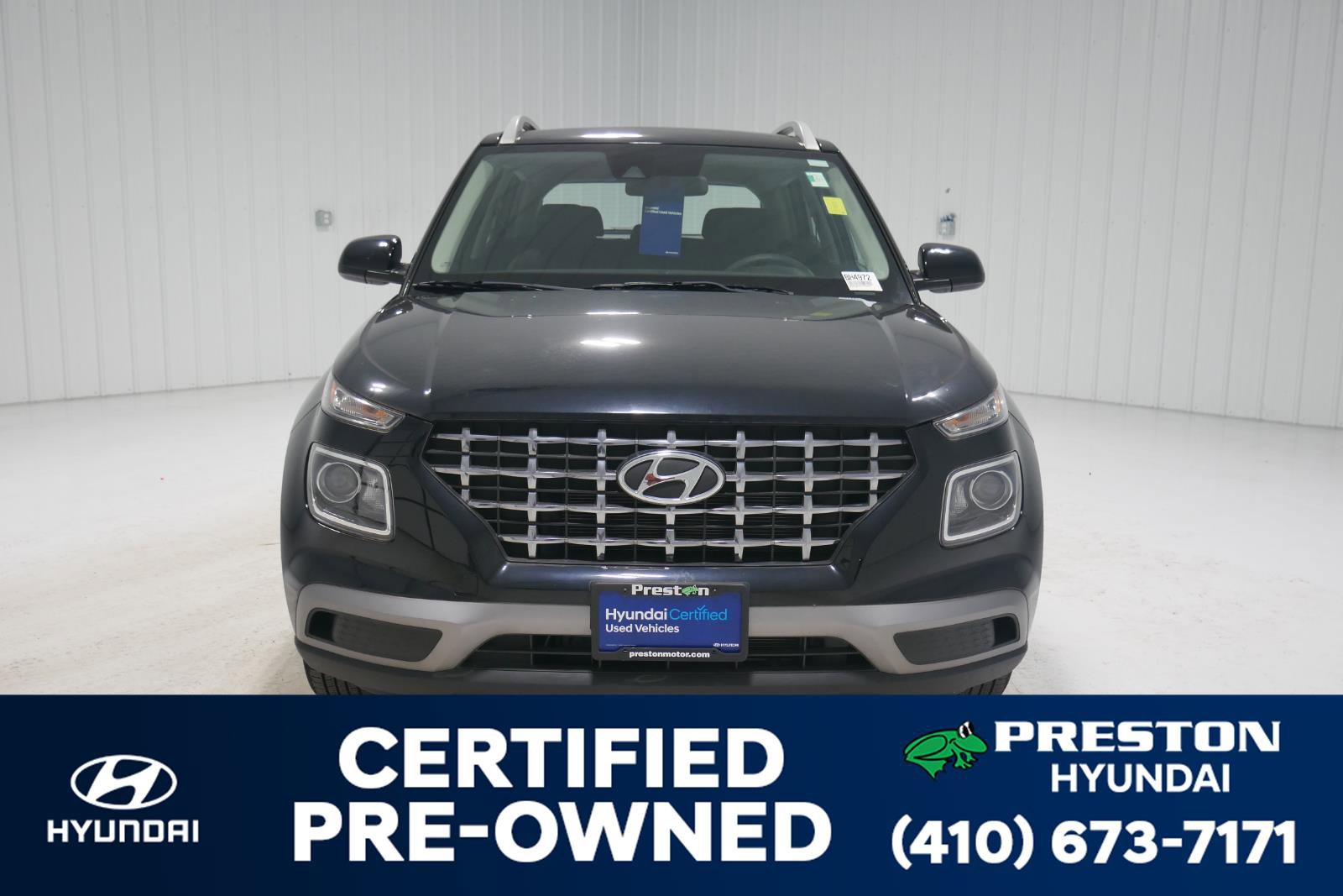 Used 2020 Hyundai Venue SEL image 2