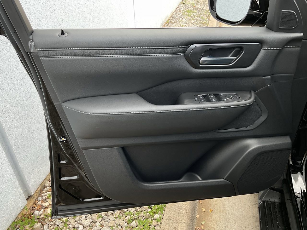 New 2026 Nissan Armada SV image 11