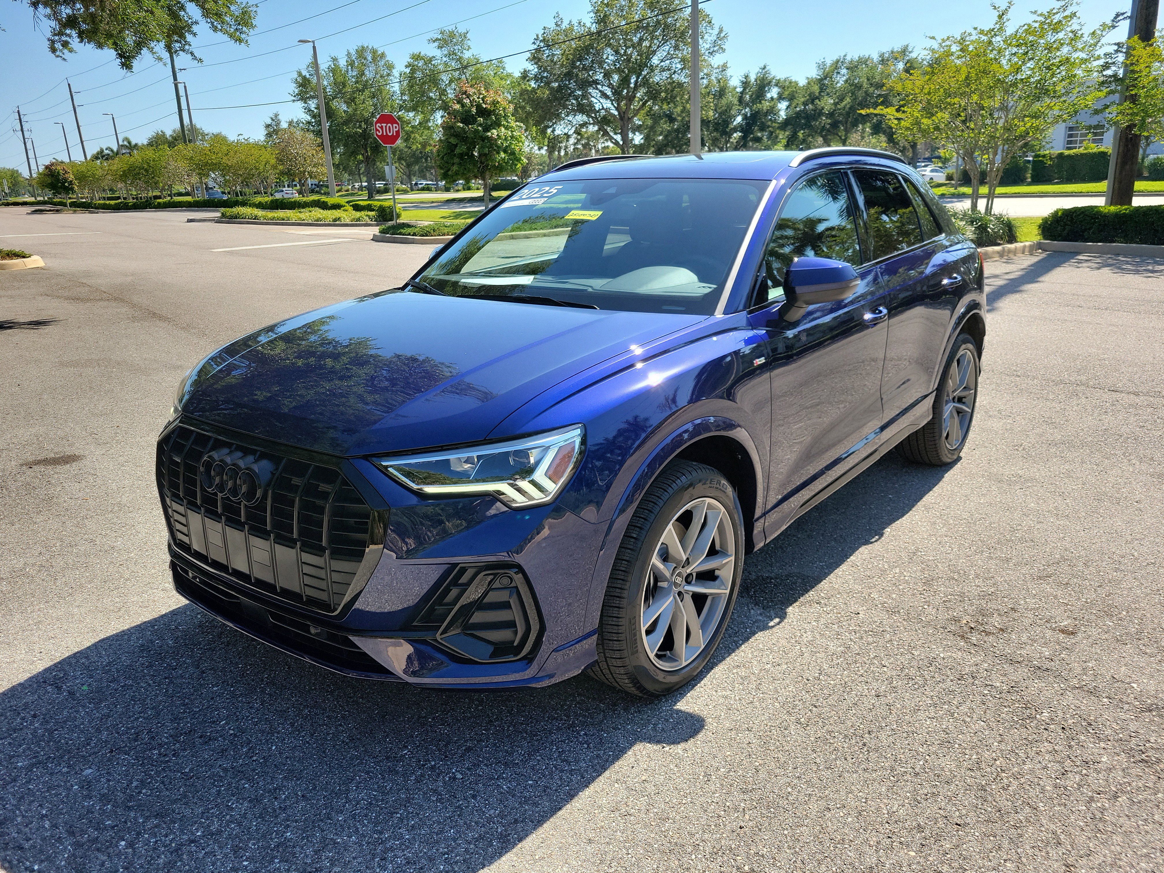 Used 2025 Audi Q3 2.0T Premium w/ Convenience Package image 8