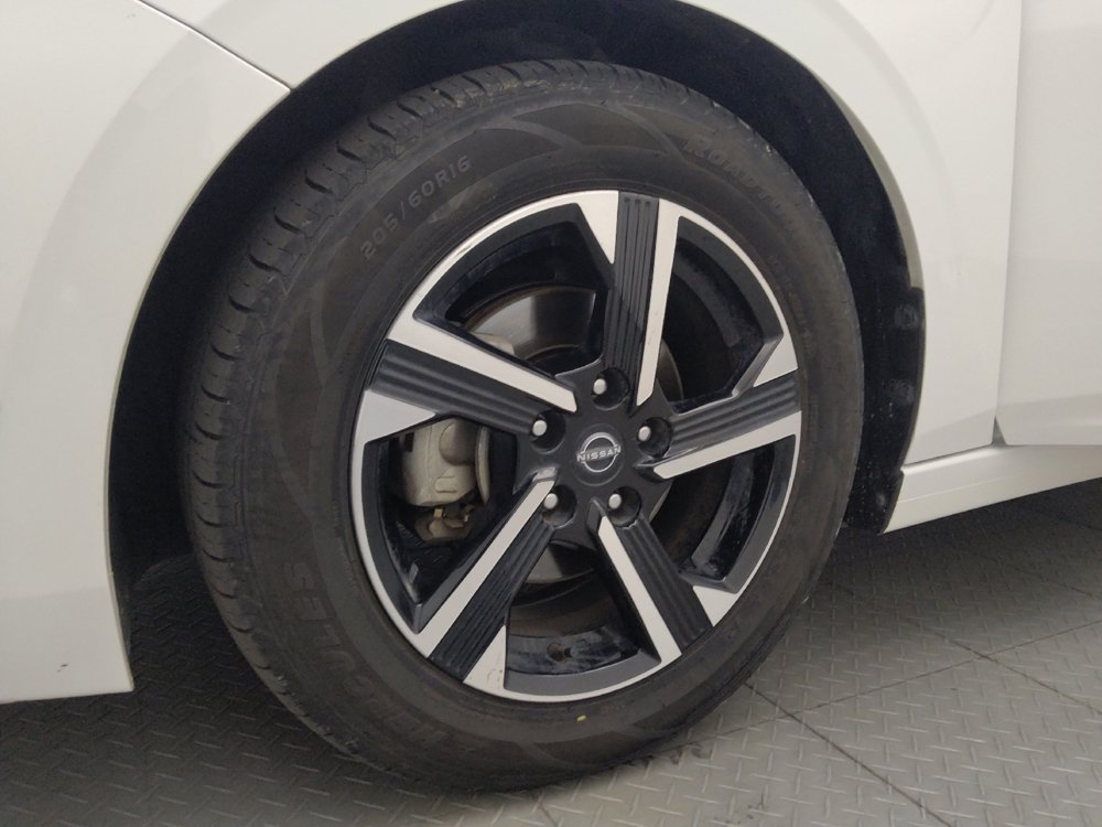 Used 2024 Nissan Sentra SV FWD image 31