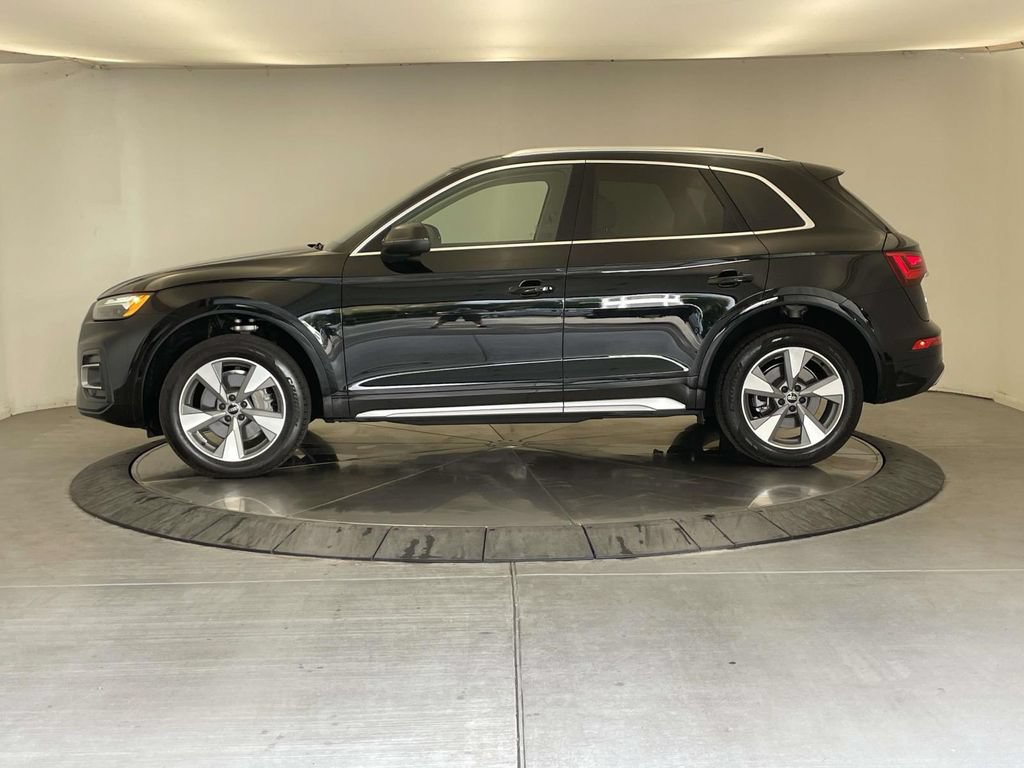 Certified 2023 Audi Q5 2.0T Premium Plus w/ Premium Plus Package AWD/4WD image 2