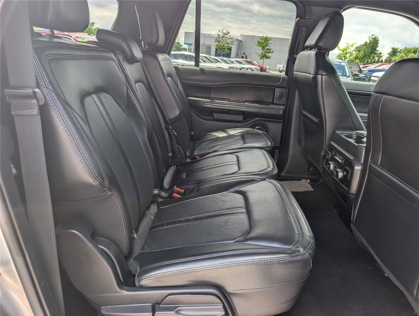 Used 2021 Ford Expedition Max Limited AWD/4WD image 11