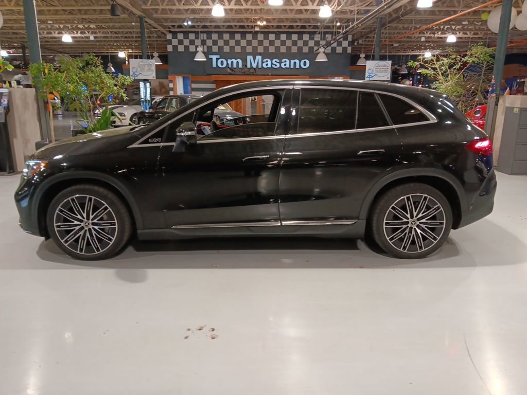 Certified 2023 Mercedes-Benz EQE 500 4MATIC SUV w/ Pinnacle Trim Package image 9