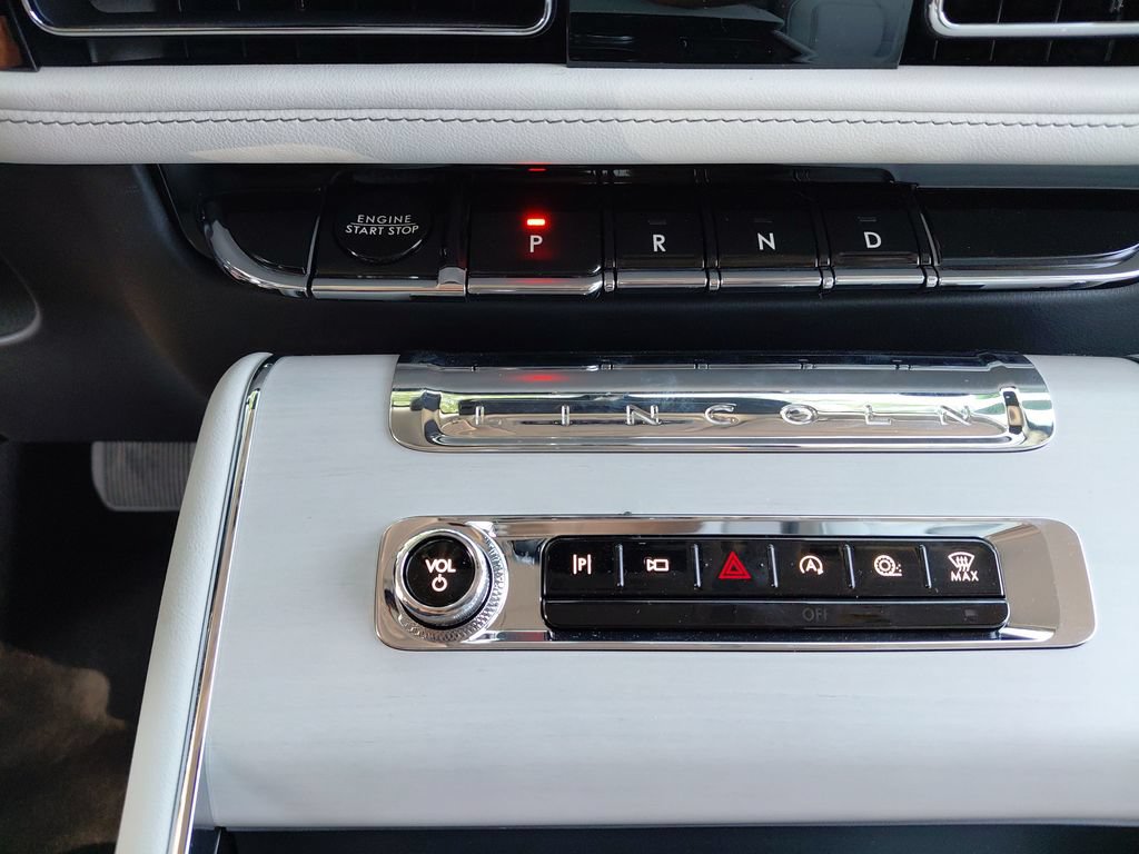 New 2026 Lincoln Aviator Reserve w/ Luxury Package AWD/4WD image 22
