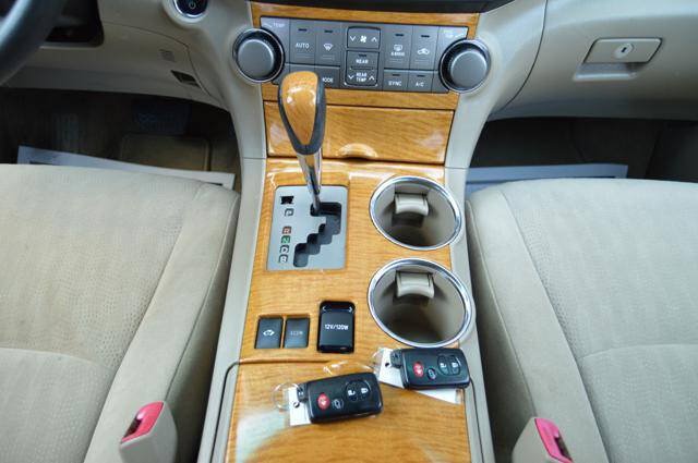 Used 2010 Toyota Highlander 4WD Hybrid w/ Extra Value Pkg 2 image 27